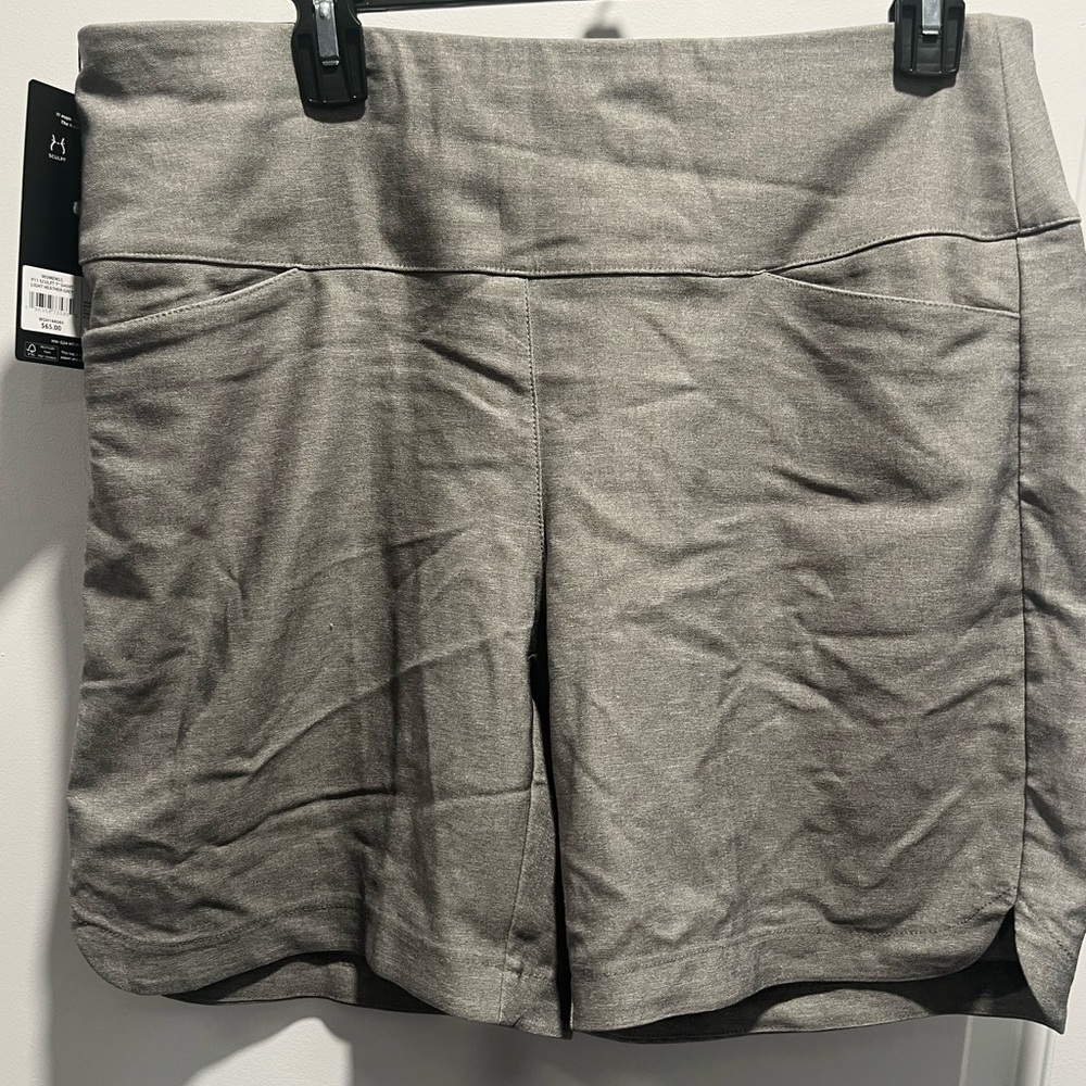 Lady Hagen Sculpt Golf Shorts - Size L - New with Tags